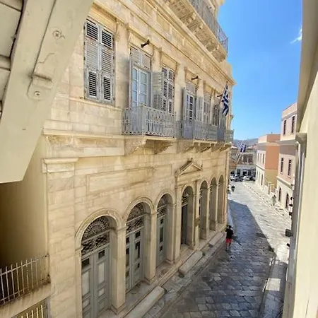 Saint Nicolas Mansion In Syros Ermoupolis *